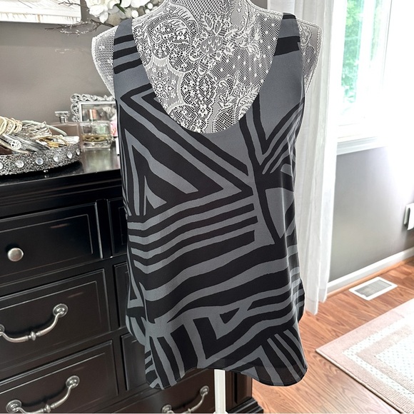 LOFT Black & Gray Geometric Print Tank Top – Size S - Picture 2 of 13